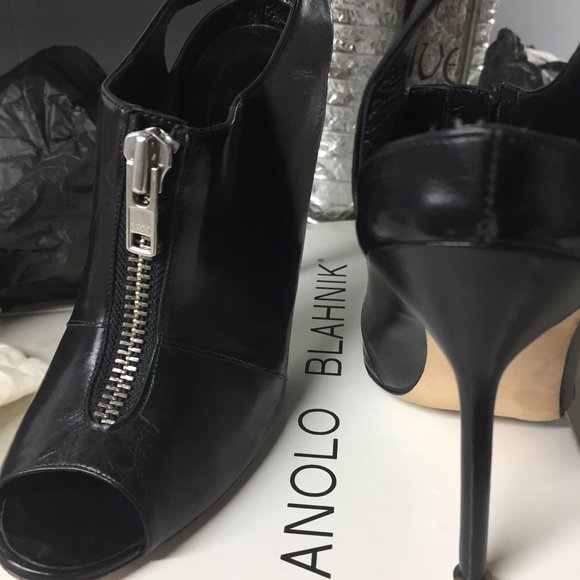 Manolo Blahnik Shoes - MANOLO BLAHNIK SANDALS